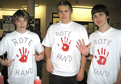 Foto: Aktion Rote Hand: Auch Jan, Lars und Jannik engagieren sich…