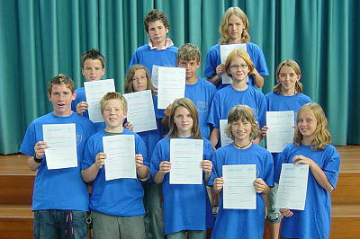 Foto: Hatten sich das Ticket für die Westfalenmeisterschaft gesichert: Jessica Lehnhoff, Jessica Sagurna, Lukas Glaser, Patrick Strecke, Lena Eisenhauer, Pascal Posala, Jaqueline Ganse, Tobias Gerard, Kevin Schaeper, Marc Böcker, Marie Richter, Johanna Rox.