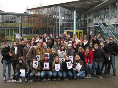 Foto: Der Abschlussjahrgang 2009 beim 1LIVE-Schulduell.
