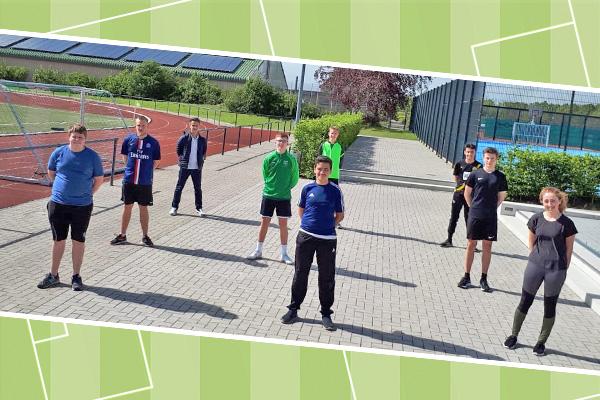 Foto: Die erfolgreichen Teilnehmenden der Ausbildung zum Fußball-Schiedsrichter: Mesut Atabey (9a), Noah Biermann, Niklas Ole Hans, Linus Maximilian Poll, Michael Wedel (alle EF), Helin Atabey, Emil Hördemann, Malte Herick (alle Q1).