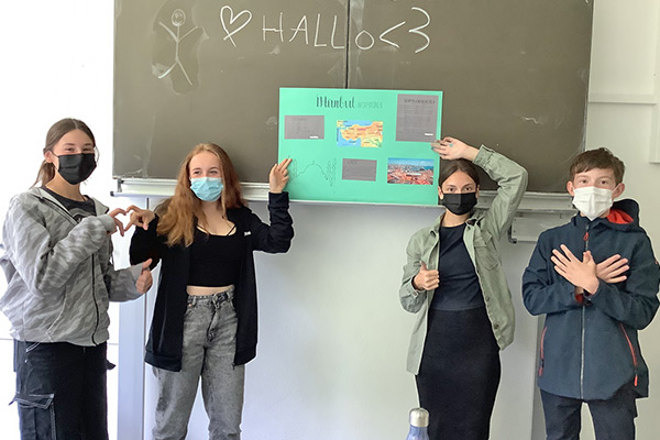 Foto: Die 8a sagt „Hallo <3“!