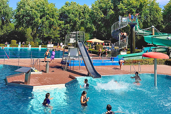 Foto: Unsere Schulgemeinschaft besuchte das Selmer Freibad.