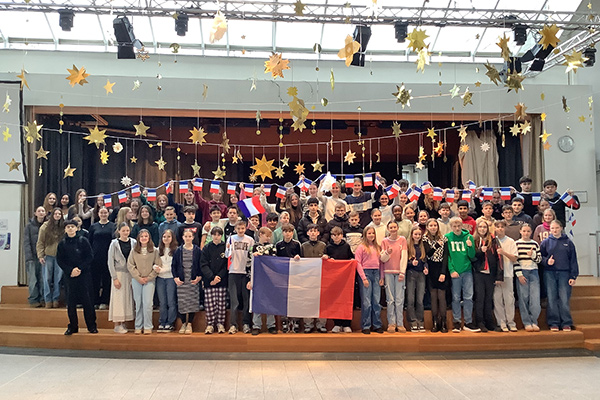 Foto: Unsere in diesem Jahr am Internet-Teamwettbewerb des Institut francais beteiligten Schülerinnen und Schüler.