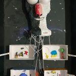  Jovan Joncic (6b): Plastisch dargestellte Parallelwelten (2. Platz Jg. 5–7)