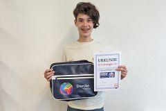 Foto zum Artikel:  Samuel Traut ist unser Schulsieger bei „Diercke…